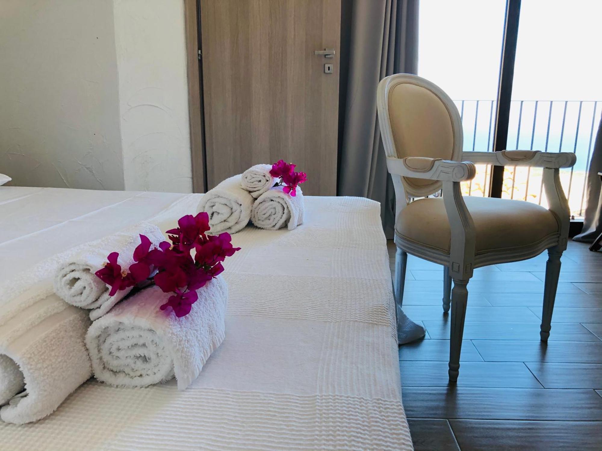 Perla Del Borgo Bed And Breakfast Санта-Катерина-делло-Ионио Экстерьер фото